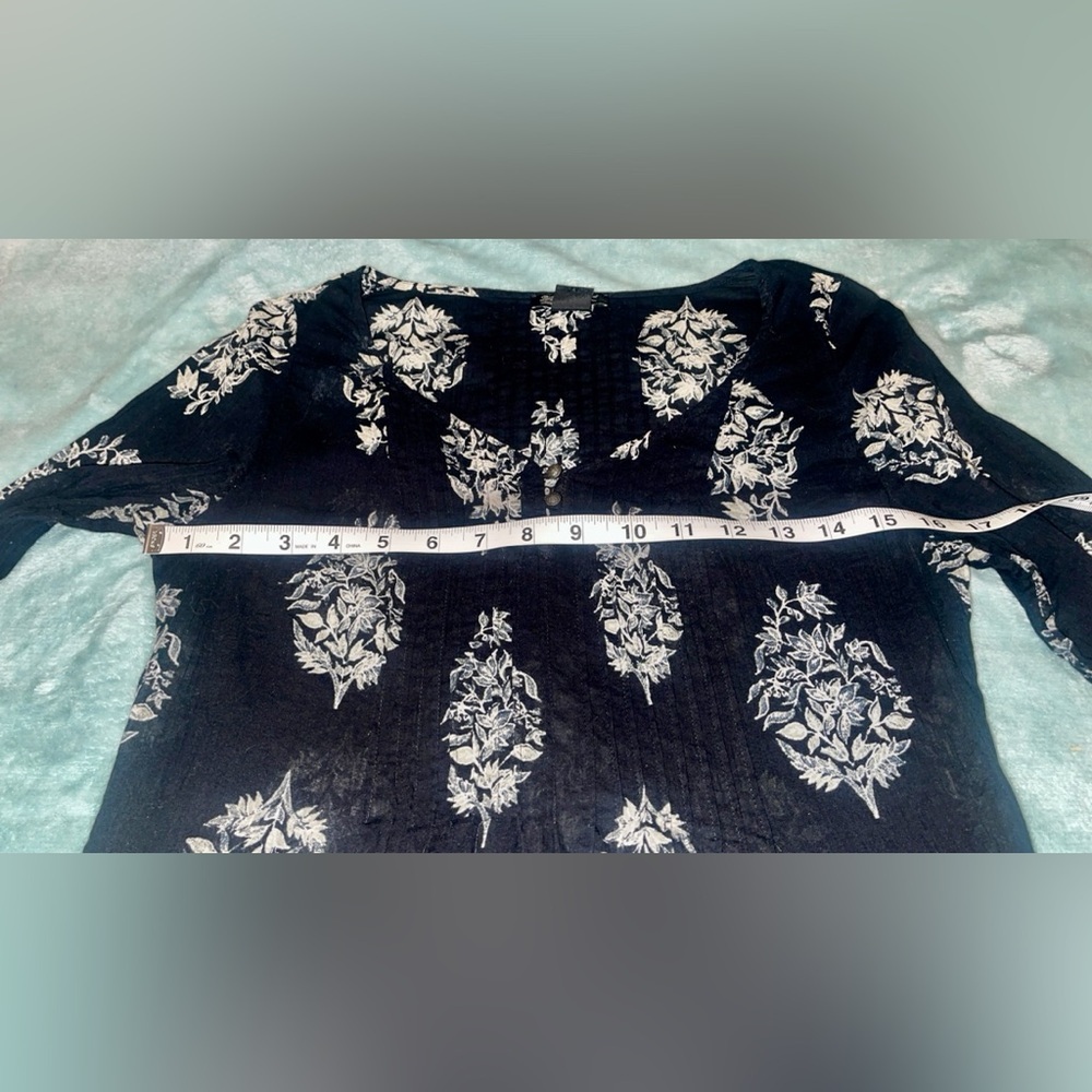 Lucky Brand Boho Gauze Blouse XS Navy Blue White Floral 100% Cotton Top - Picture 4 of 8